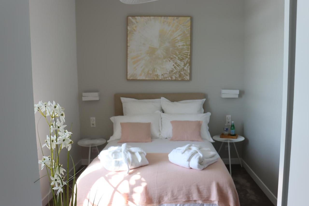 White House, Maison D'Hotes Villequier Luaran gambar