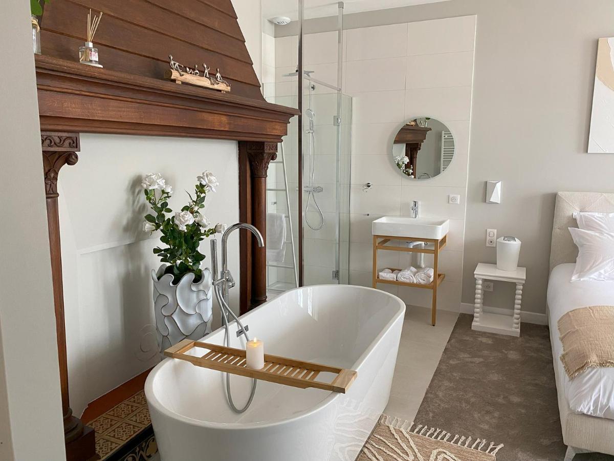 White House, Maison D'Hotes Villequier Luaran gambar
